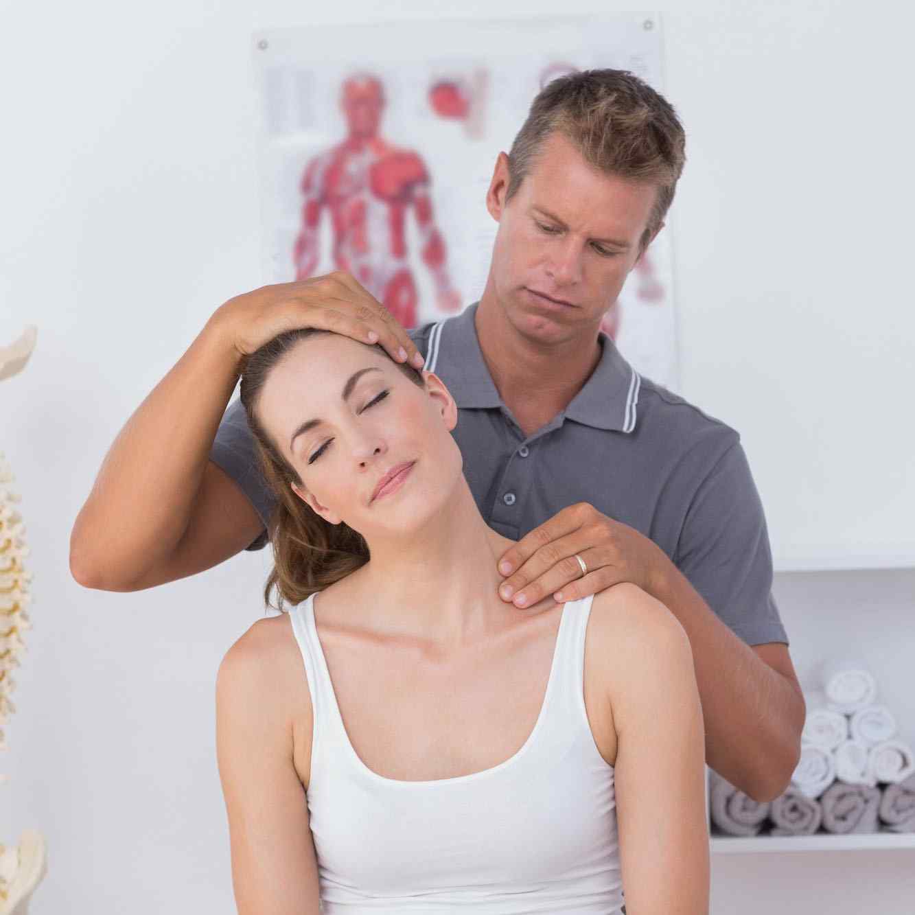 https://summasalud.com.co/wp-content/uploads/2015/12/kiroprakticar.jpg